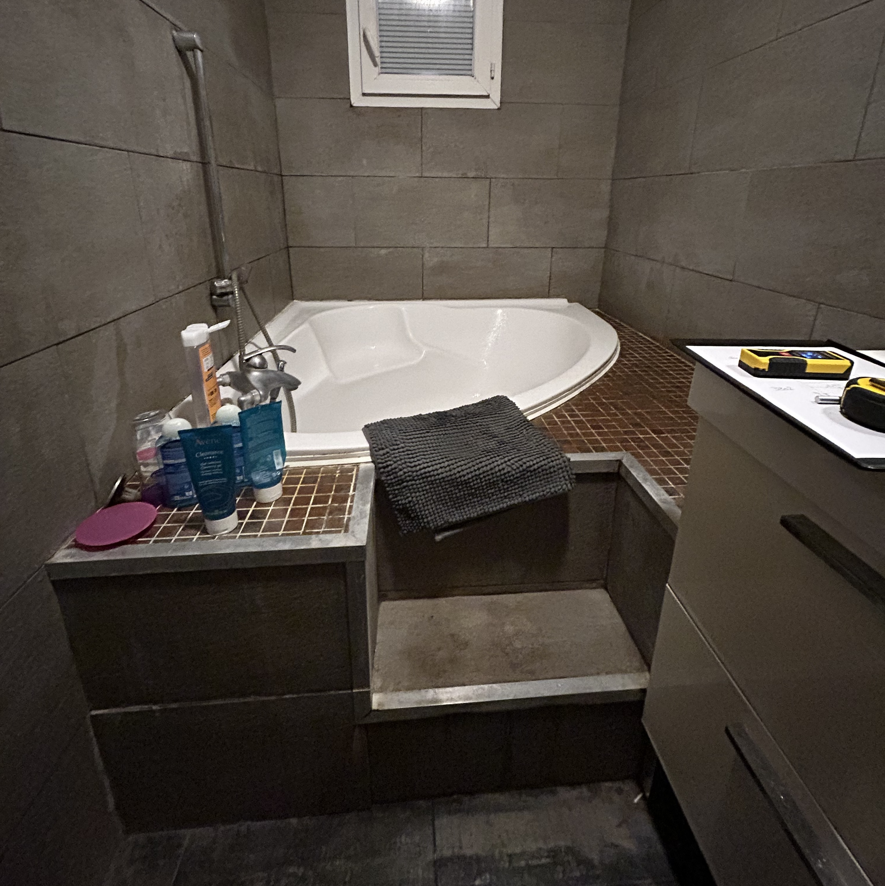Avant salle de bain bulneo3
