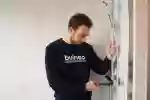 Louis pose